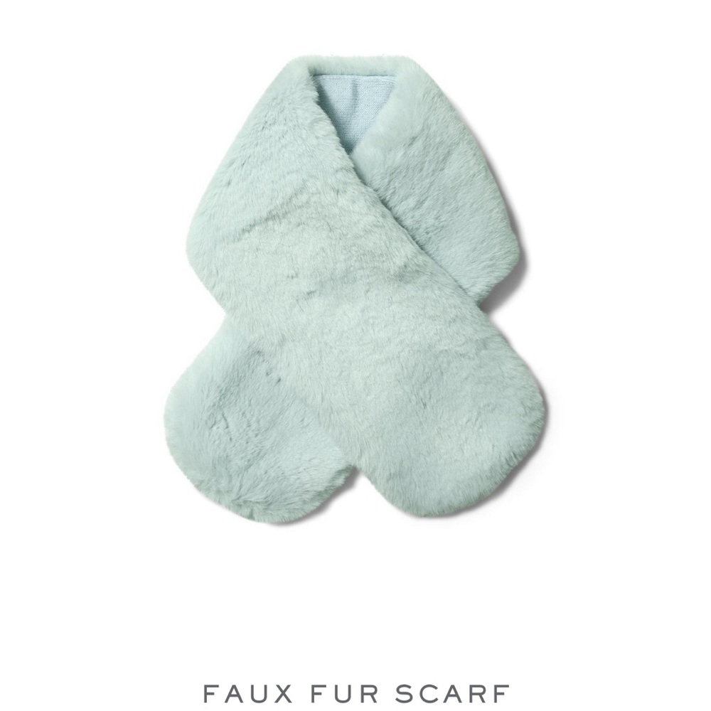 NWT JANIE AND JACK faux fur scarf
